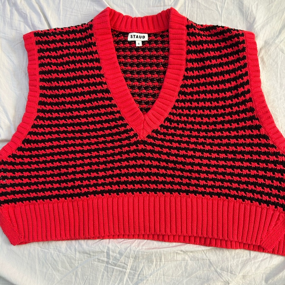 STAUD Red and Black Houndstooth Cropped Knit Vest